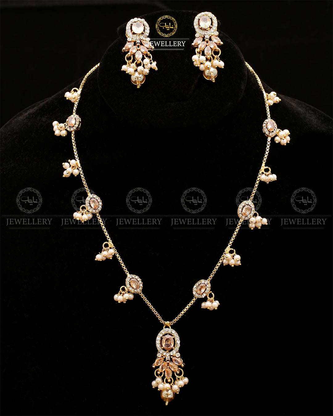 Decent Necklace set-2556-Golden Nayab Jewellery