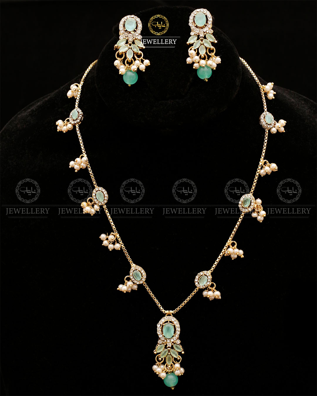 Decent Necklace set-2556-Golden Nayab Jewellery