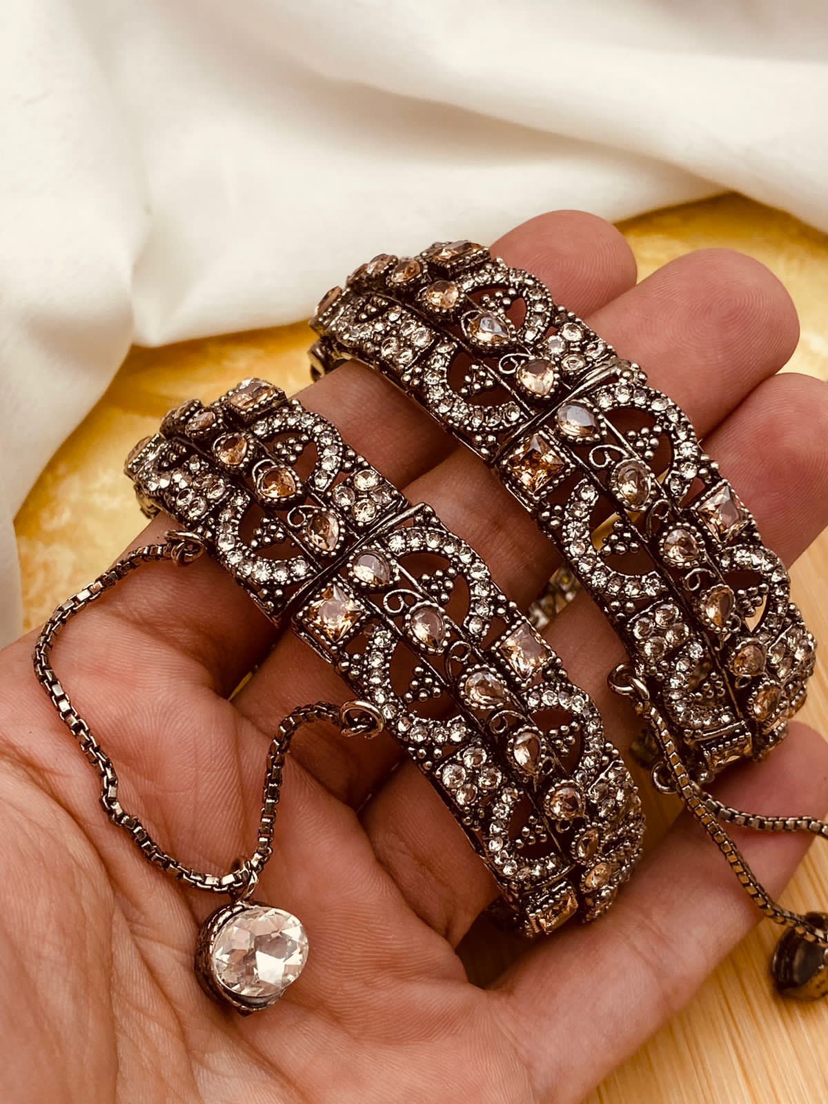 Egyptian Openable Bangles NJ-1534