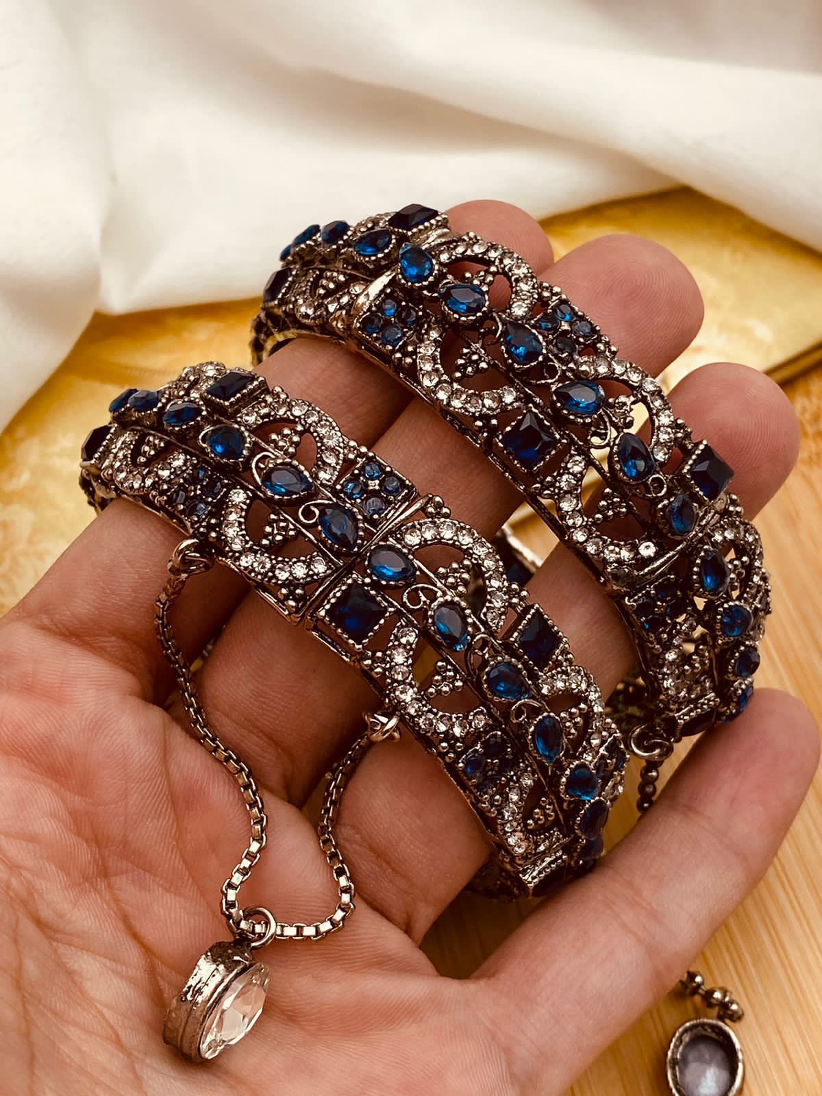 Egyptian Openable Bangles NJ-1534