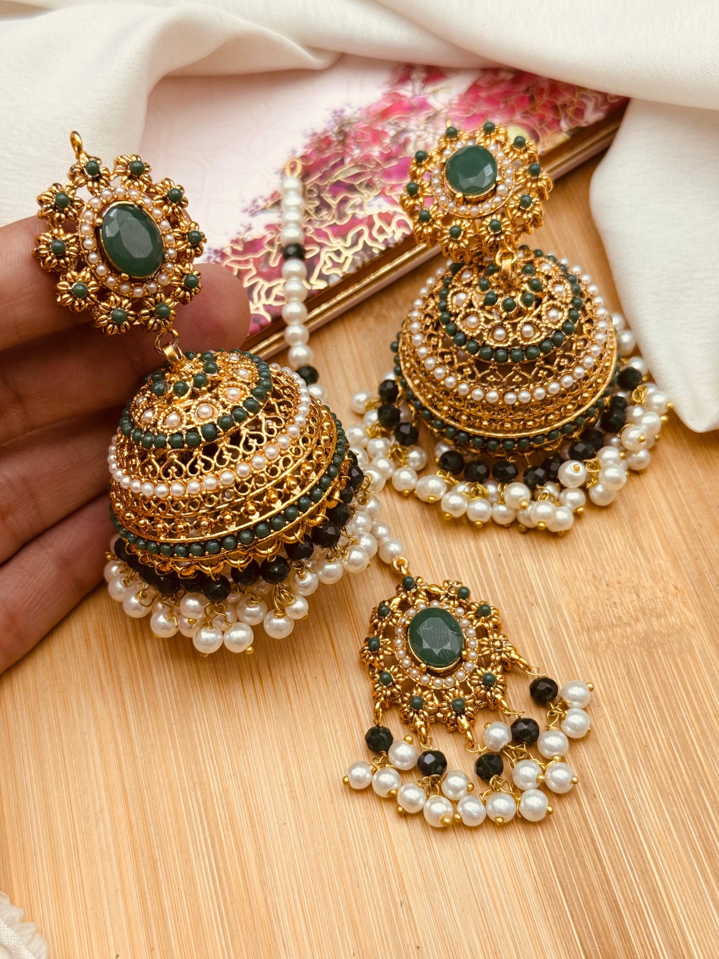 Nafeesa Jhumka Tika set E-3035