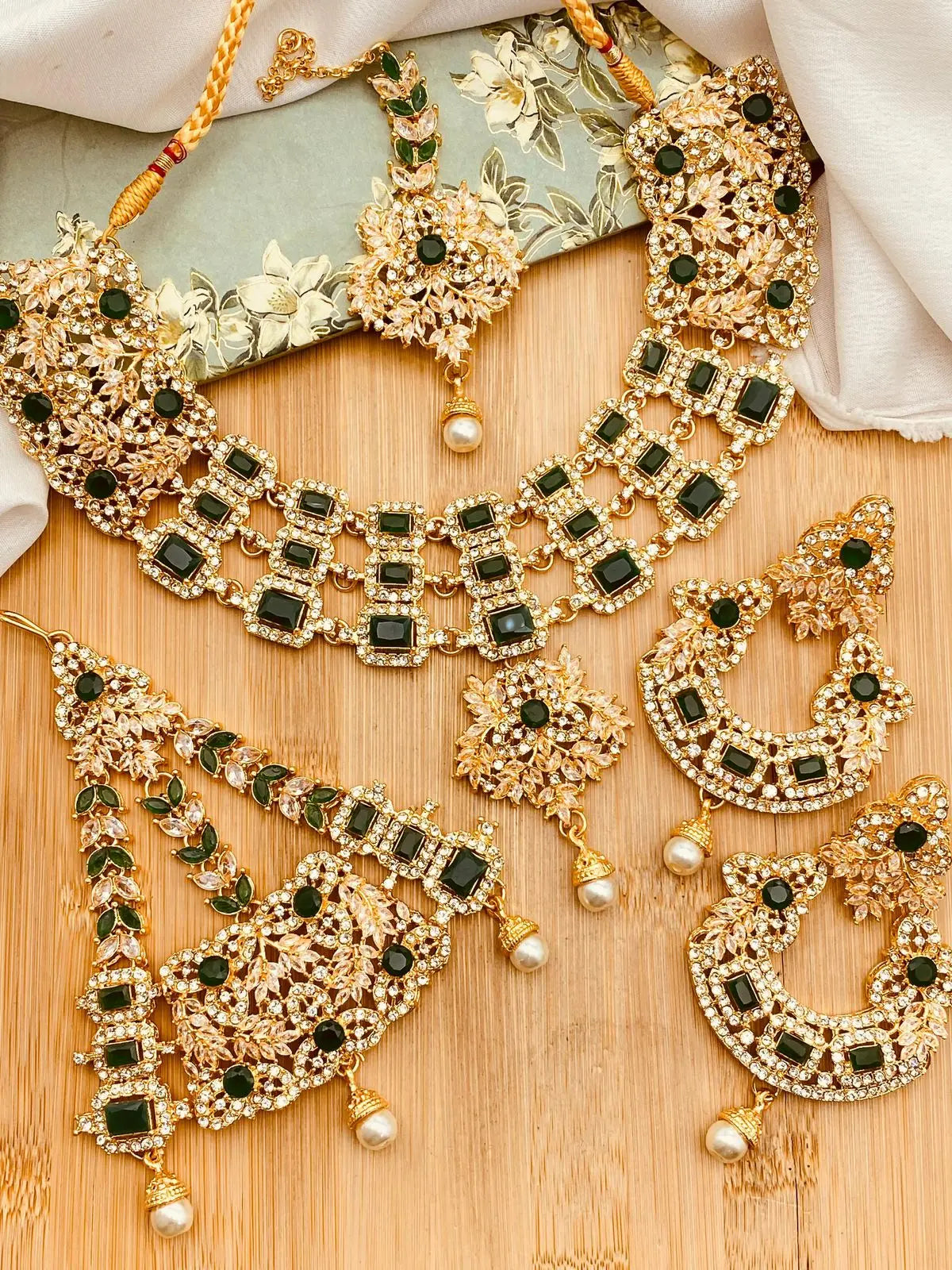 Orchid Zarcon Bridal set -2199-Golden Nayab Jewellery