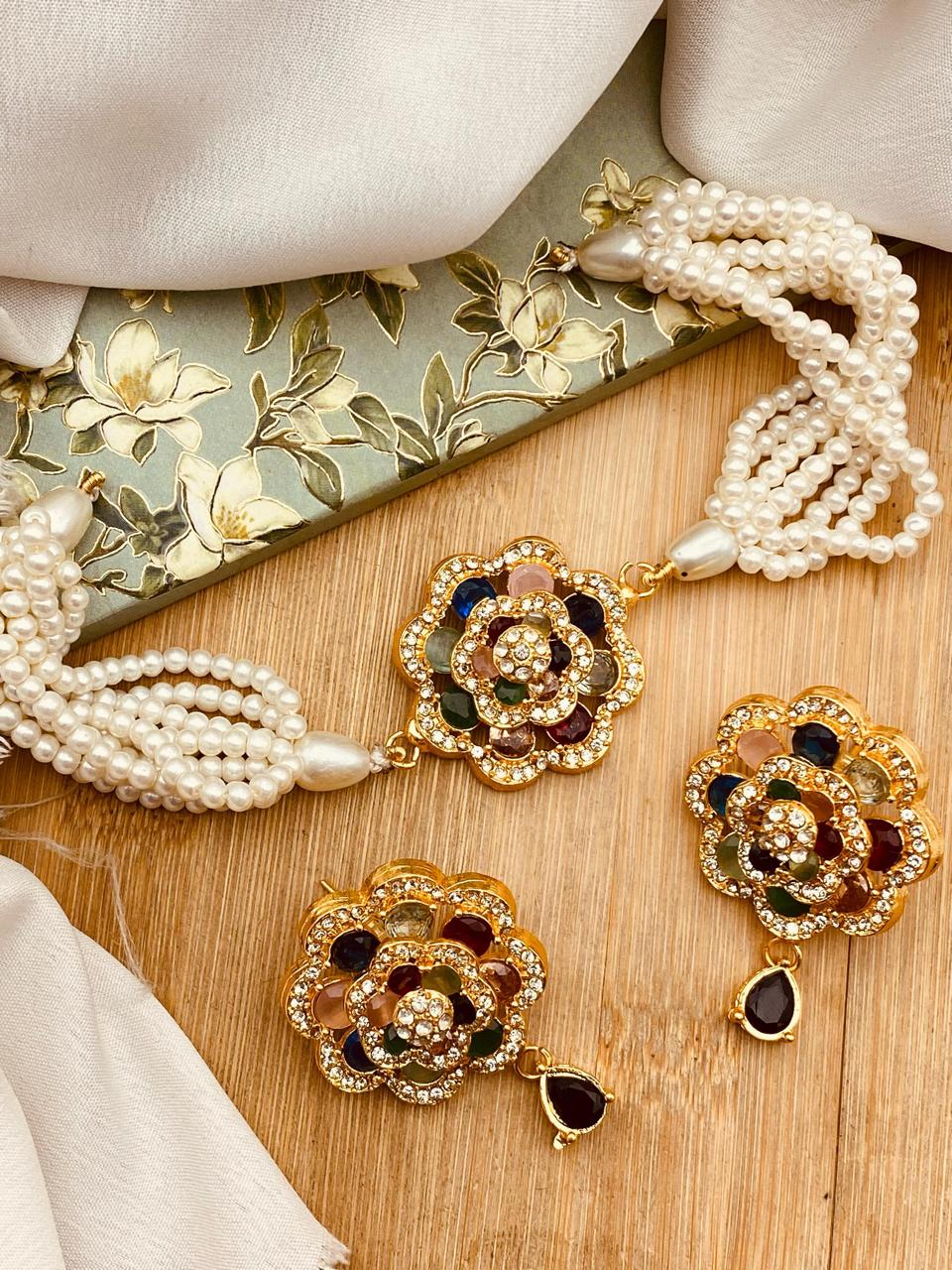 Zirconia Sun flower Chokar set-2573-Golden Nayab Jewellery