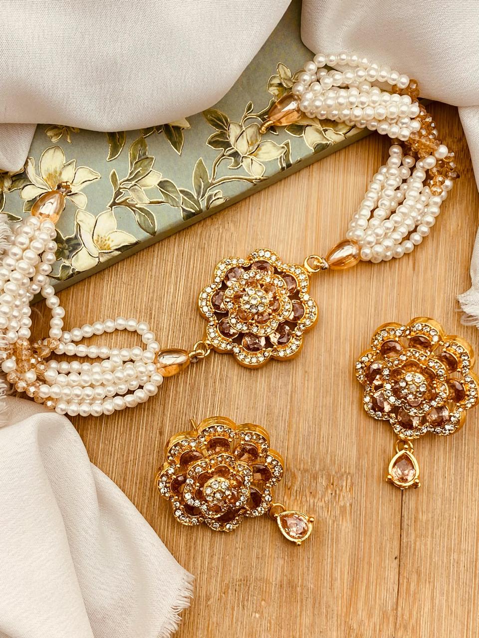 Zirconia Sun flower Chokar set-2573-Golden Nayab Jewellery