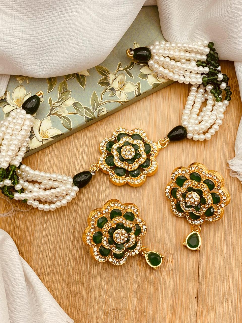 Zirconia Sun flower Chokar set-2573-Golden Nayab Jewellery
