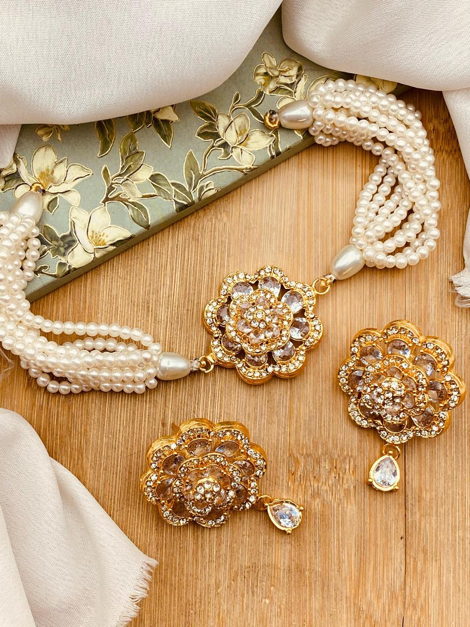 Zirconia Sun flower Chokar set-2573-Golden Nayab Jewellery