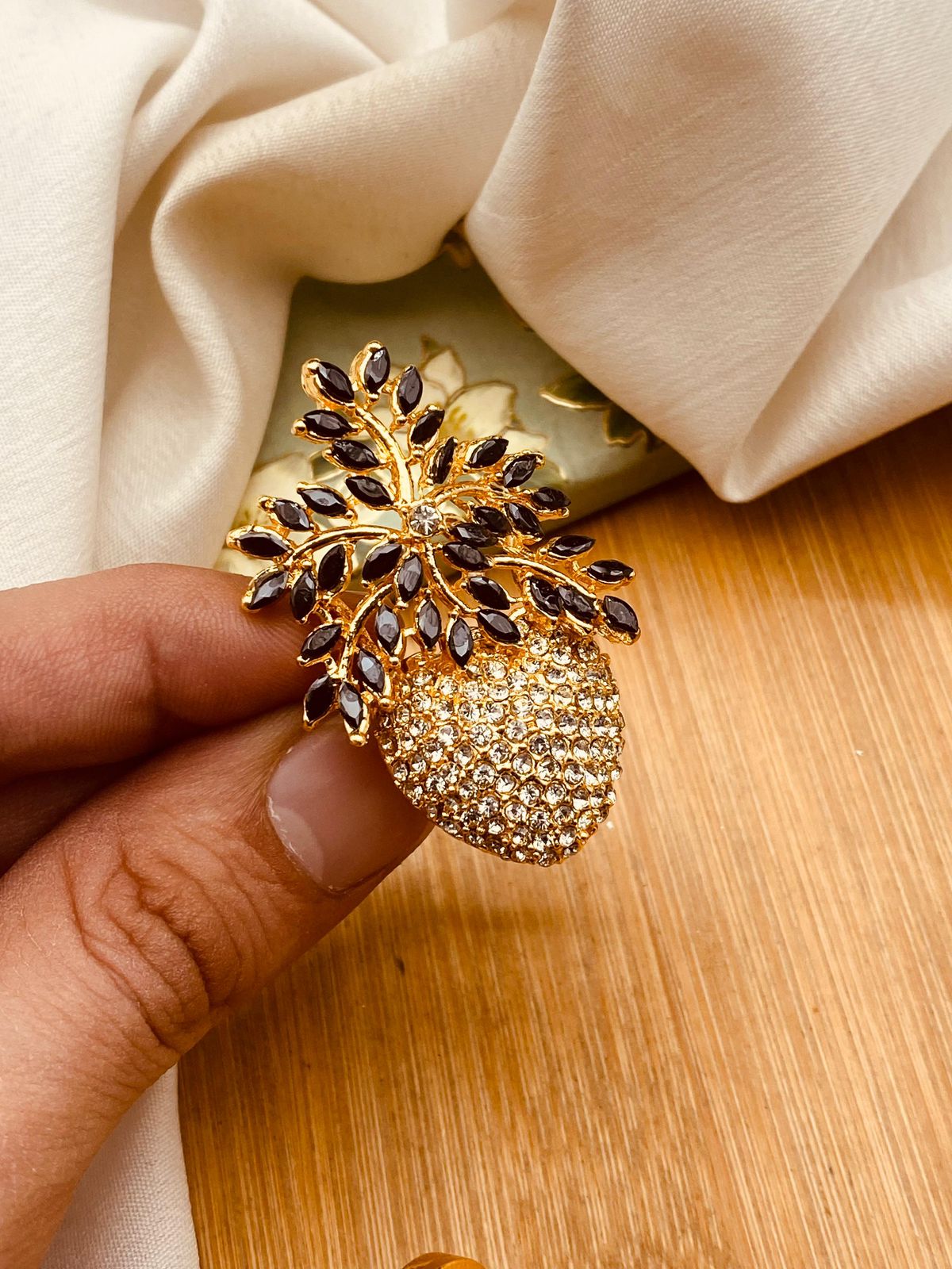 Pineapple Zarcon Brig Size Ring (Adjustable)-2845