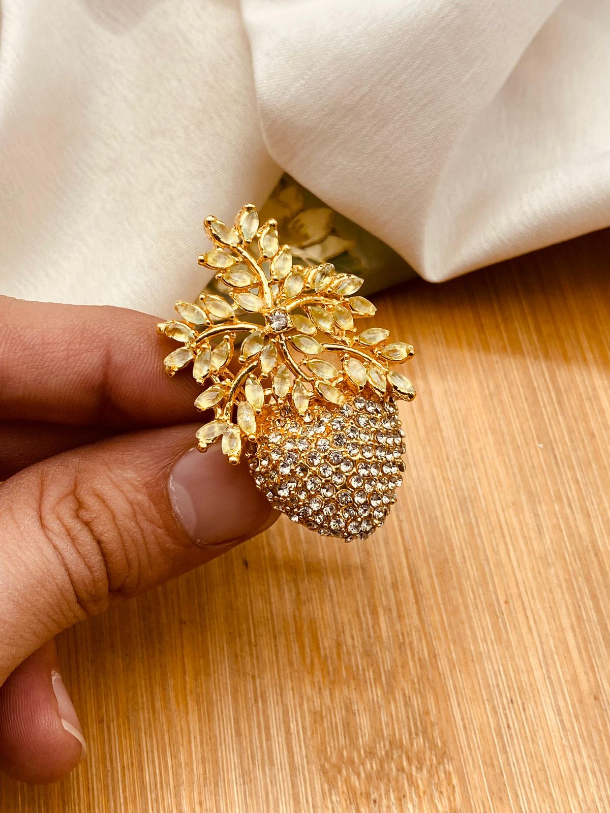 Pineapple Zarcon Brig Size Ring (Adjustable)-2845