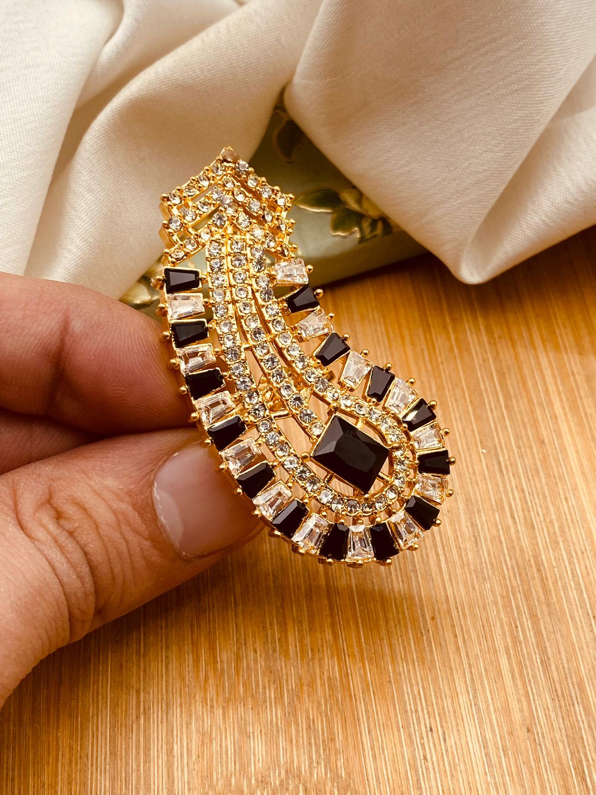 Crown Zarcon Brig Size Ring (Adjustable)-2840