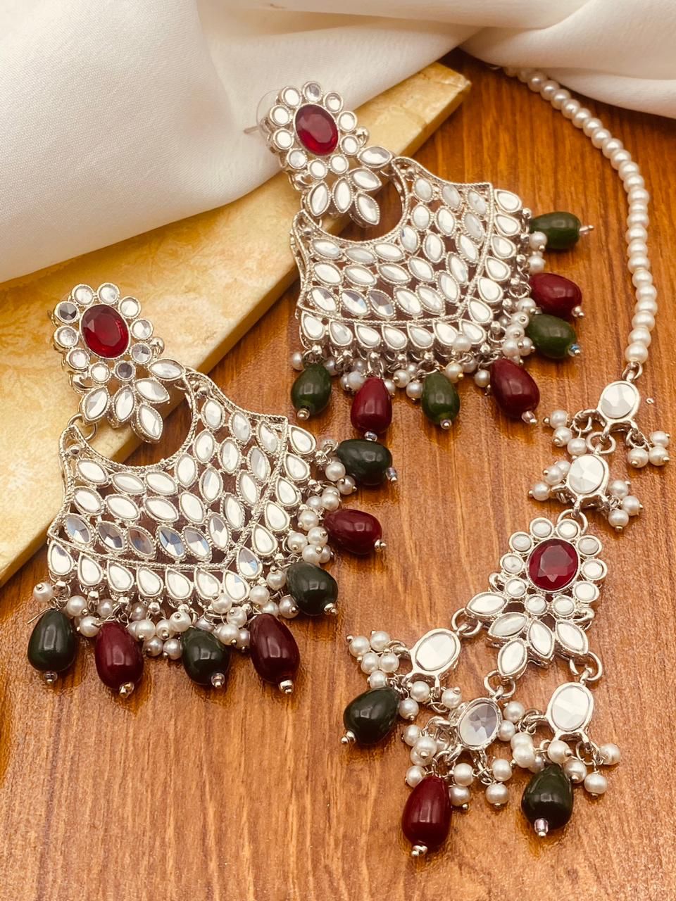 Kundan Mirror Bunda Tikka Set