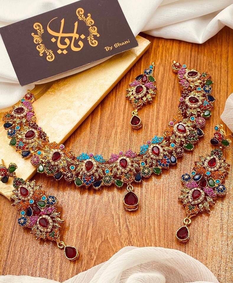 Noratan Necklace set