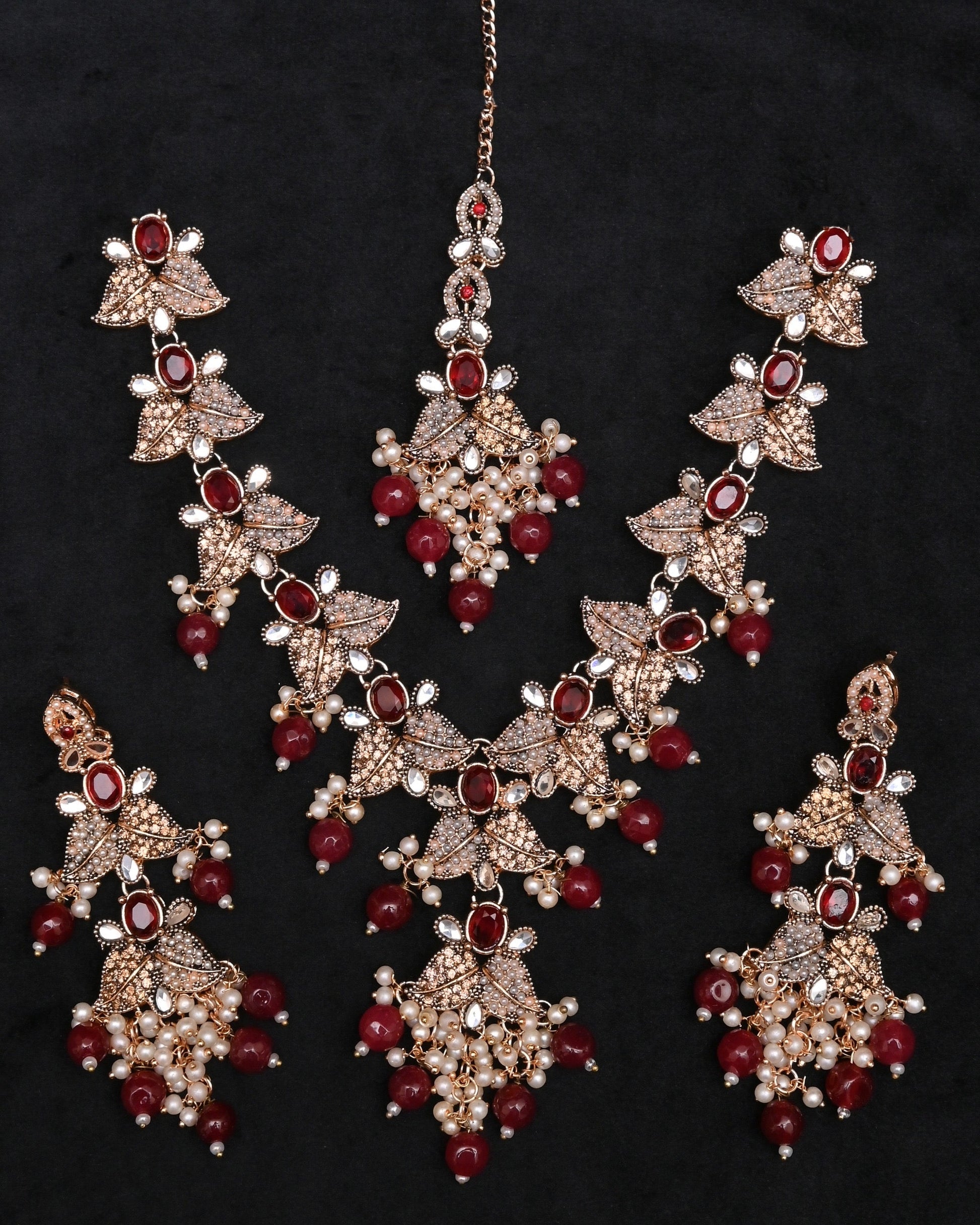 Shinning Star Necklace set with Tika-2260-Golden Nayab Jewellery