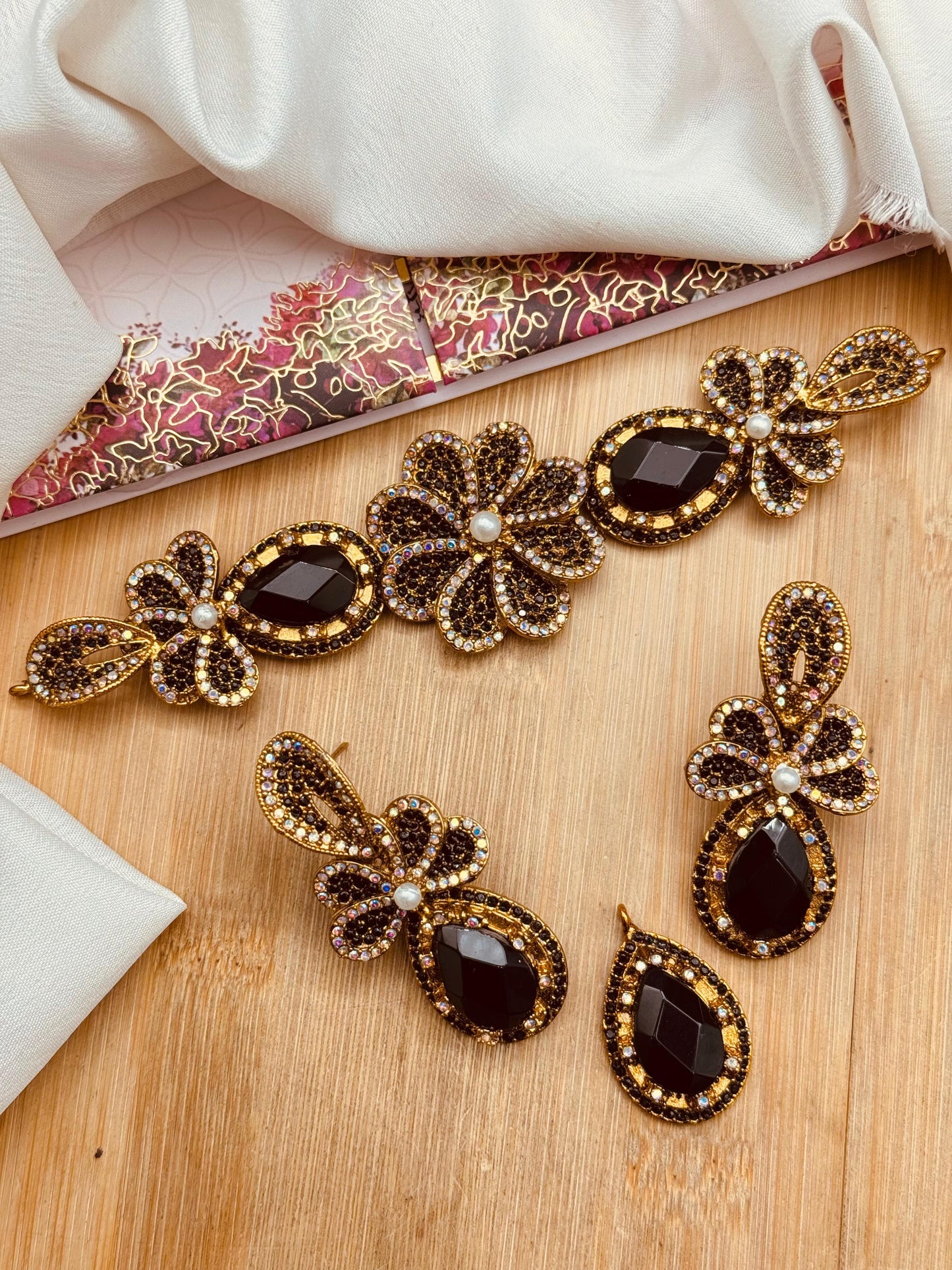 Turkish Chokar set N-1036