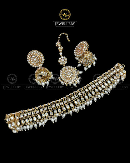 Dubbi Kundan Guluband with Jhumka Tika N-107