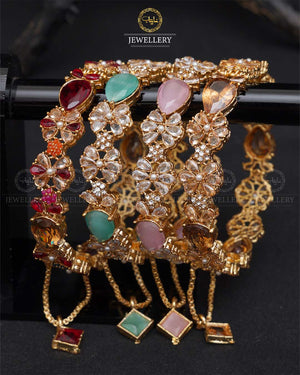 BANGLES