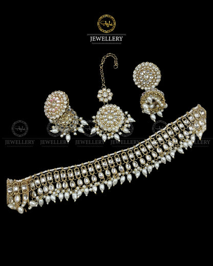 Dubbi Kundan Guluband with Jhumka Tika N-107