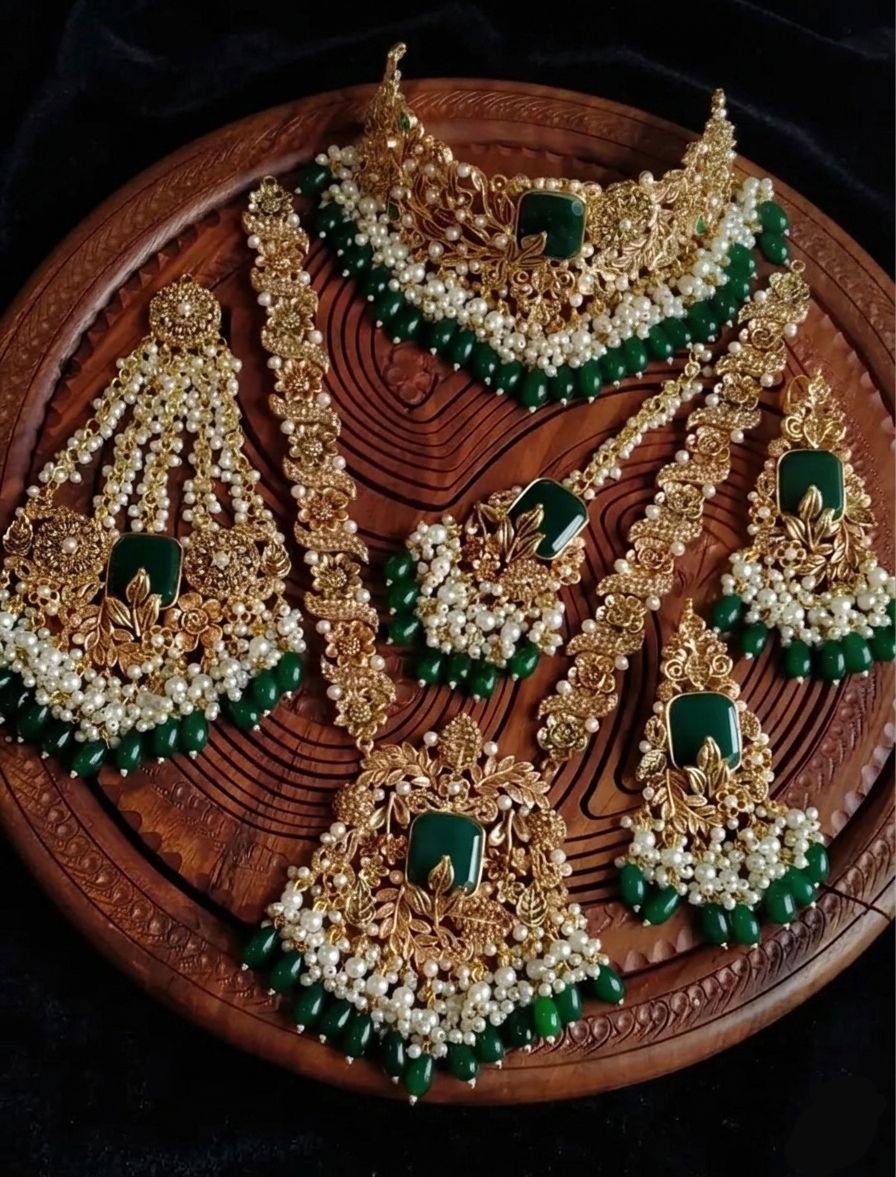Designer hand made 6 pcs complete bridal set-2023