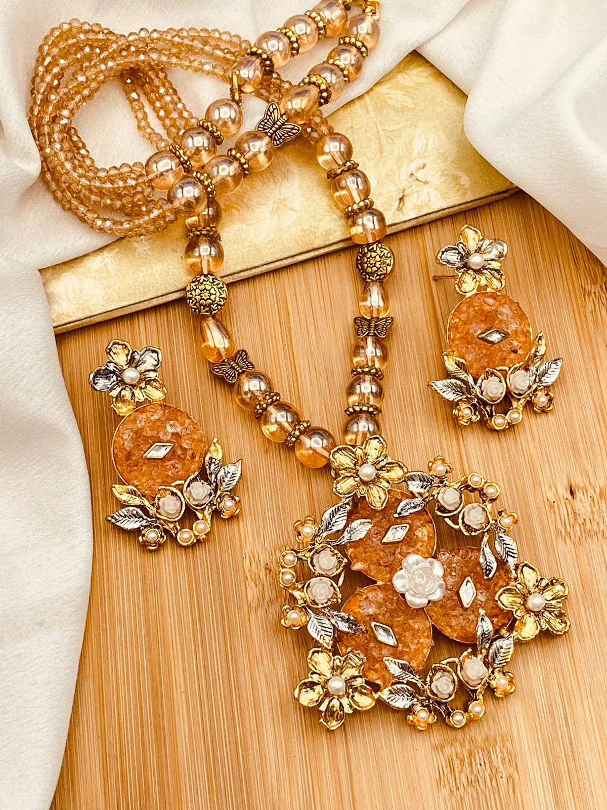 Crush stones flower Hand made Mala set NJ-1601 Nayab Jewellery