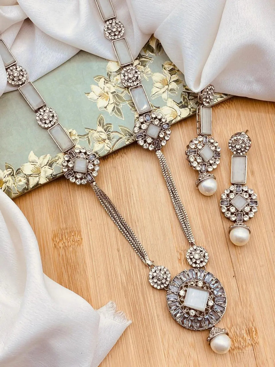 Delta Mala Set with Hoops & Tika -2267 Nayab Jewellery