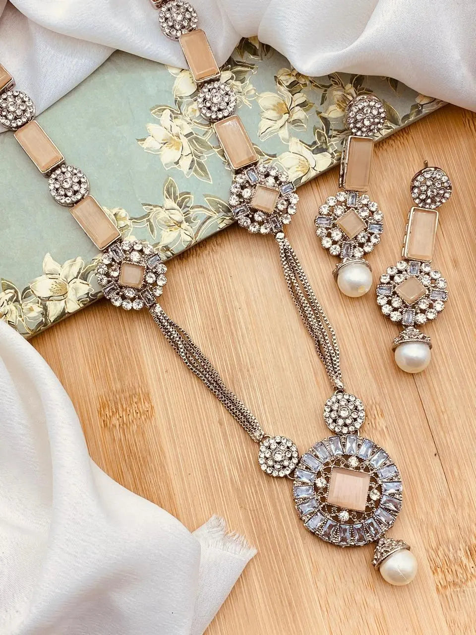 Delta Mala Set with Hoops & Tika -2267 Nayab Jewellery