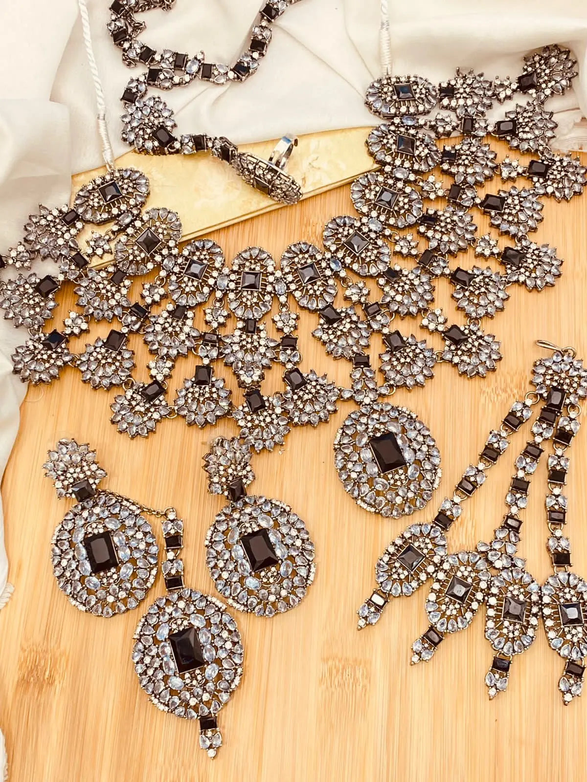 Designer kiara advani Hand Made Pure Zarcon Work 6 pcs Bridal set  NJ -1723 Nayab Jewellery