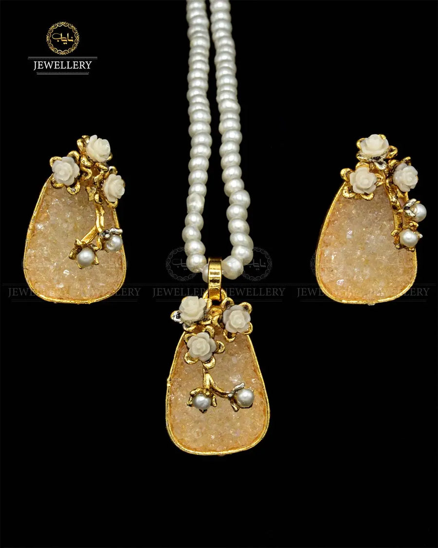 Stylish Locket Design For Girl - Nayab Jewellery