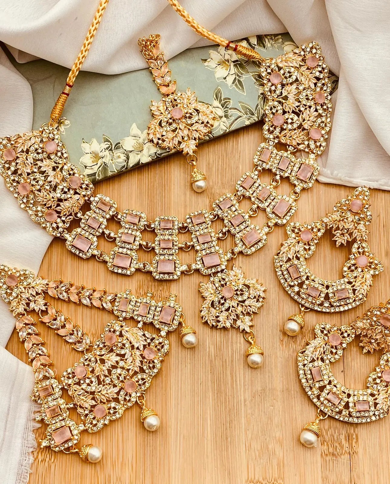 Orchid Zarcon Bridal set -2199-Golden Nayab Jewellery