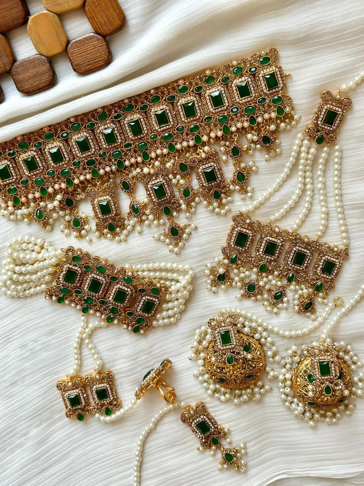 Premium Quality Kundan 7 pcs Bridal set with jhumkaz jhomer Tika & Anja -1949-G Nayab Jewellery