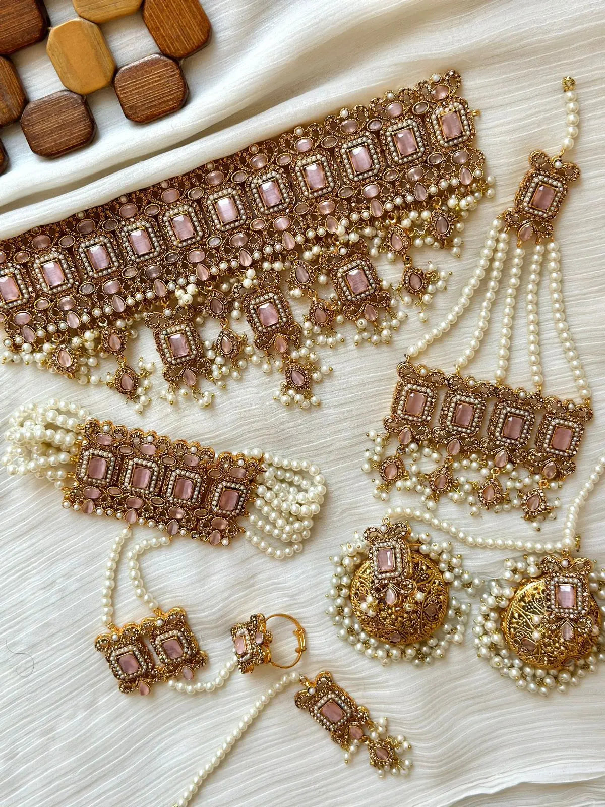 Premium Quality Kundan 7 pcs Bridal set with jhumkaz jhomer Tika & Anja -1949-G Nayab Jewellery