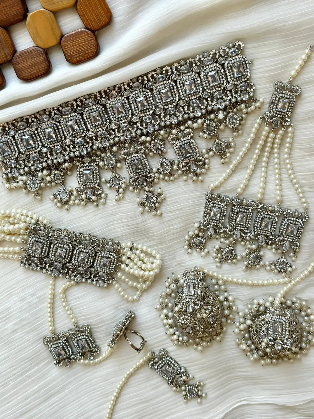 Premium Quality Kundan 7 pcs Bridal set with jhumkaz jhomer Tika & Anja -1949-Silver Nayab Jewellery