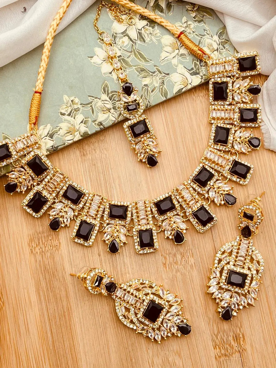 Saqure Stones Zirconia Necklace set with Tika-2178-Golden Nayab Jewellery