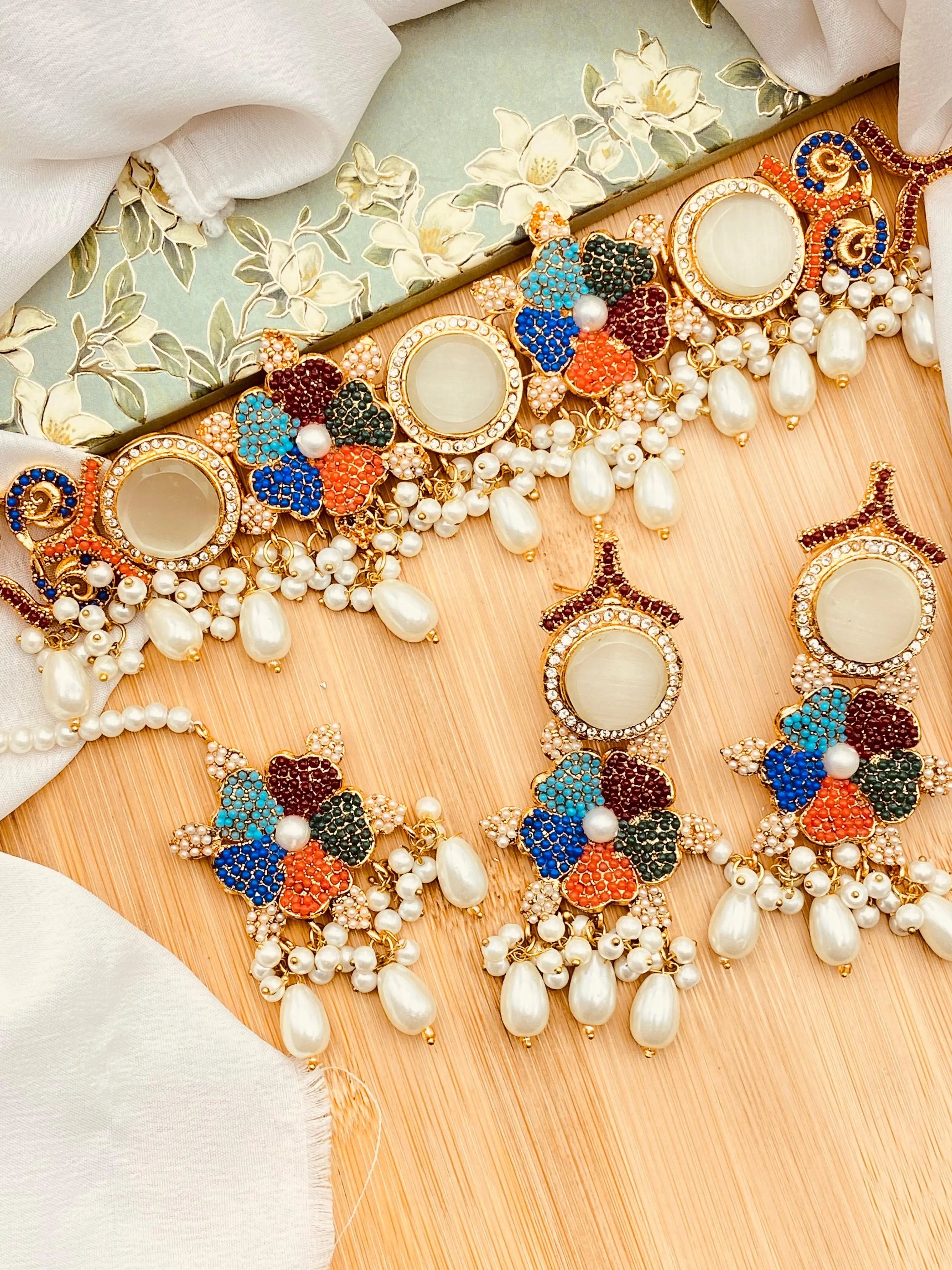 Turkish Noratan Chokar set with Tika -1933 Nayab Jewellery