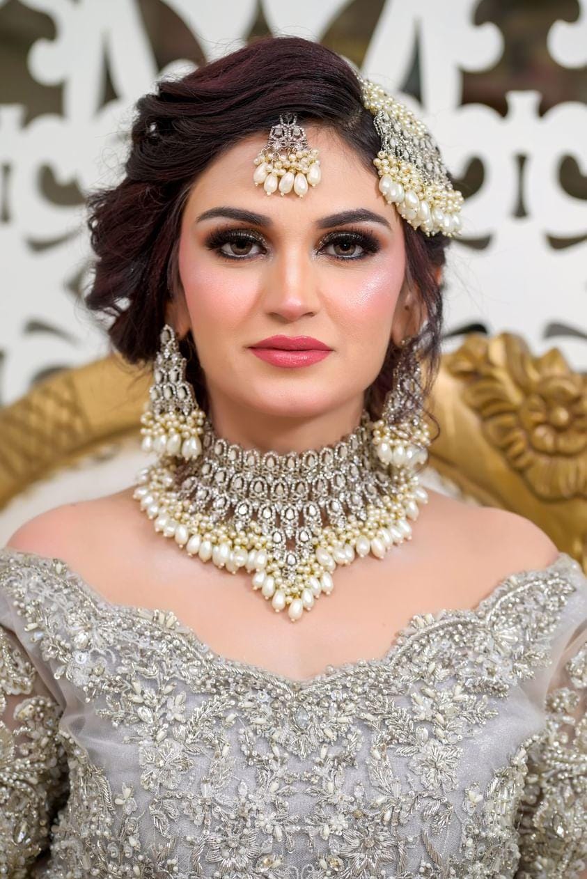 Pakistani deals bridal jewelry