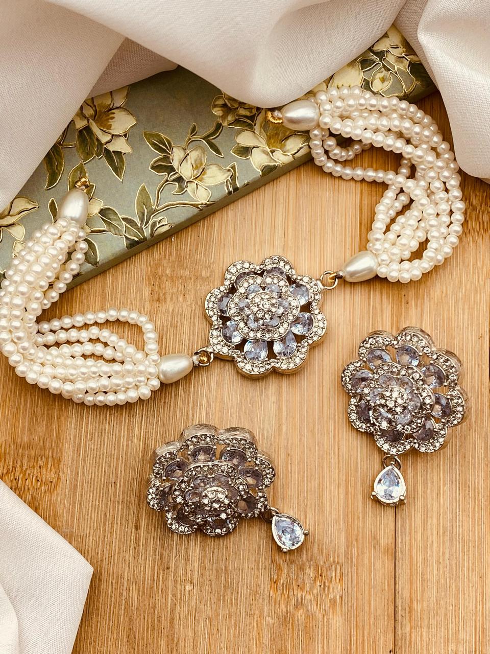 Zirconia Sun flower Chokar set-2573-Golden (Copy) Nayab Jewellery