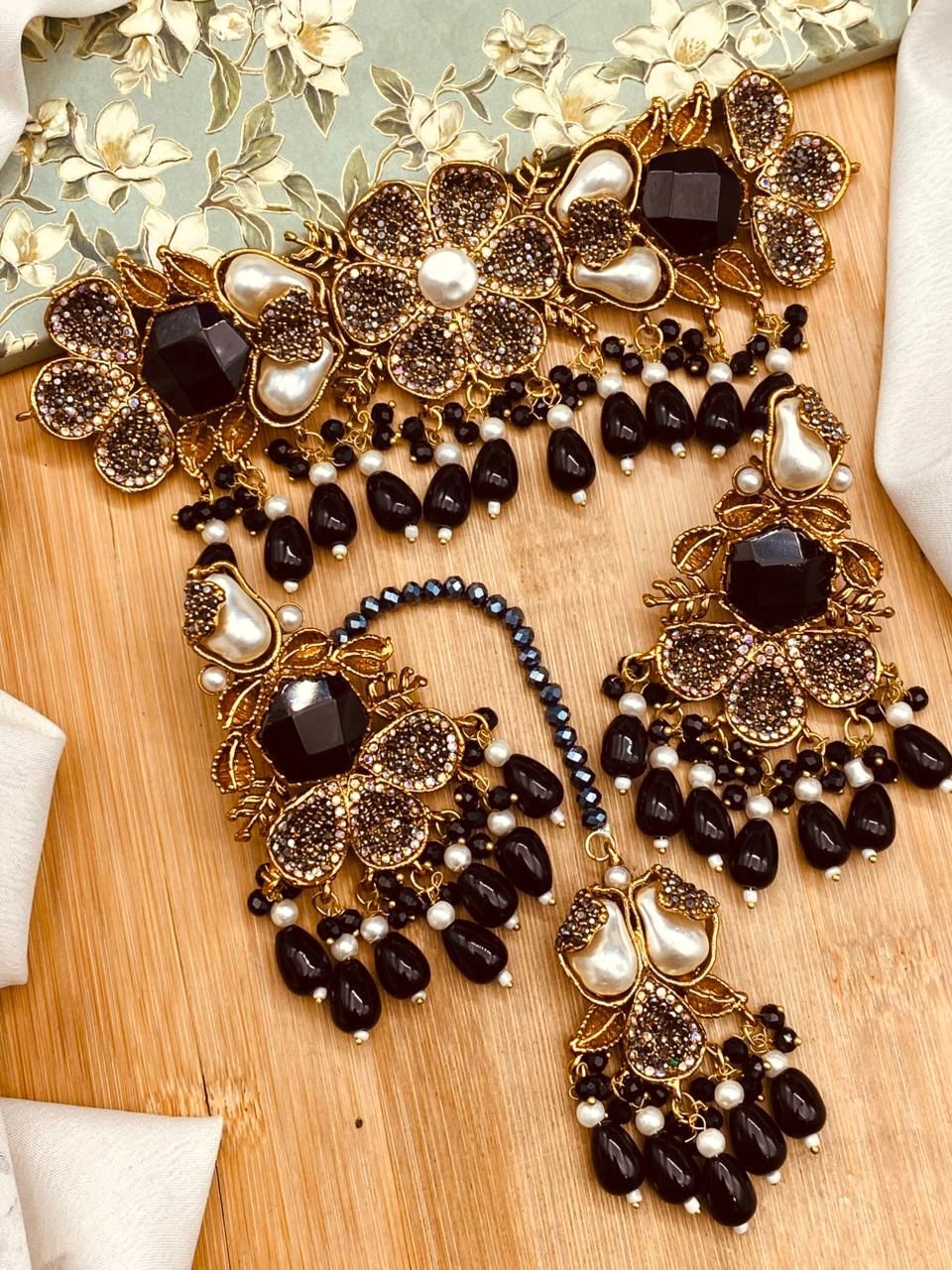 Turkish Mother Pearl Chokar set N-101