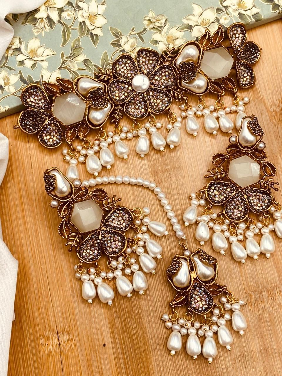 Turkish Mother Pearl Chokar set N-101