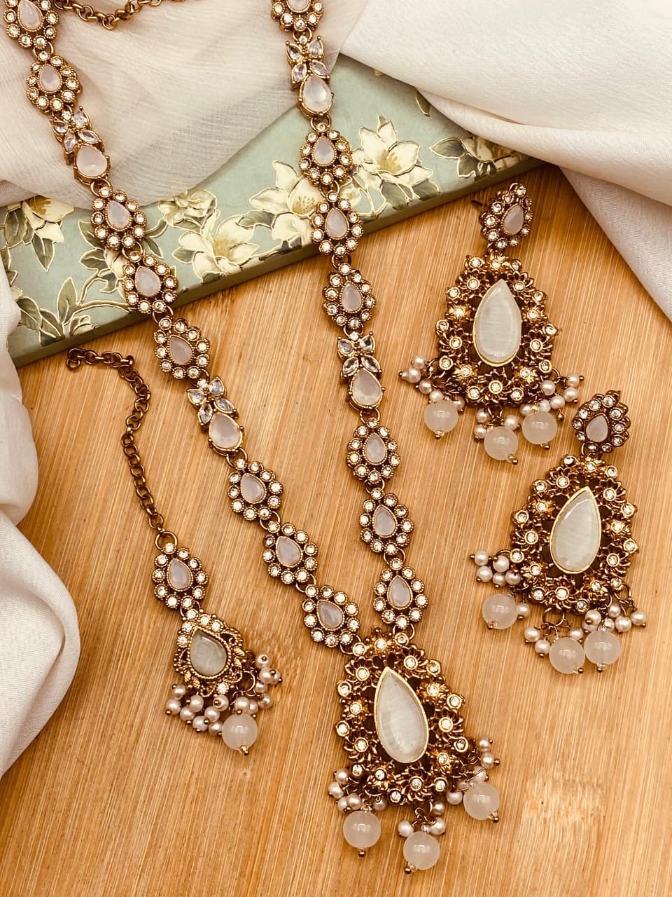Amal Turkish Mala set with Tika ML-205