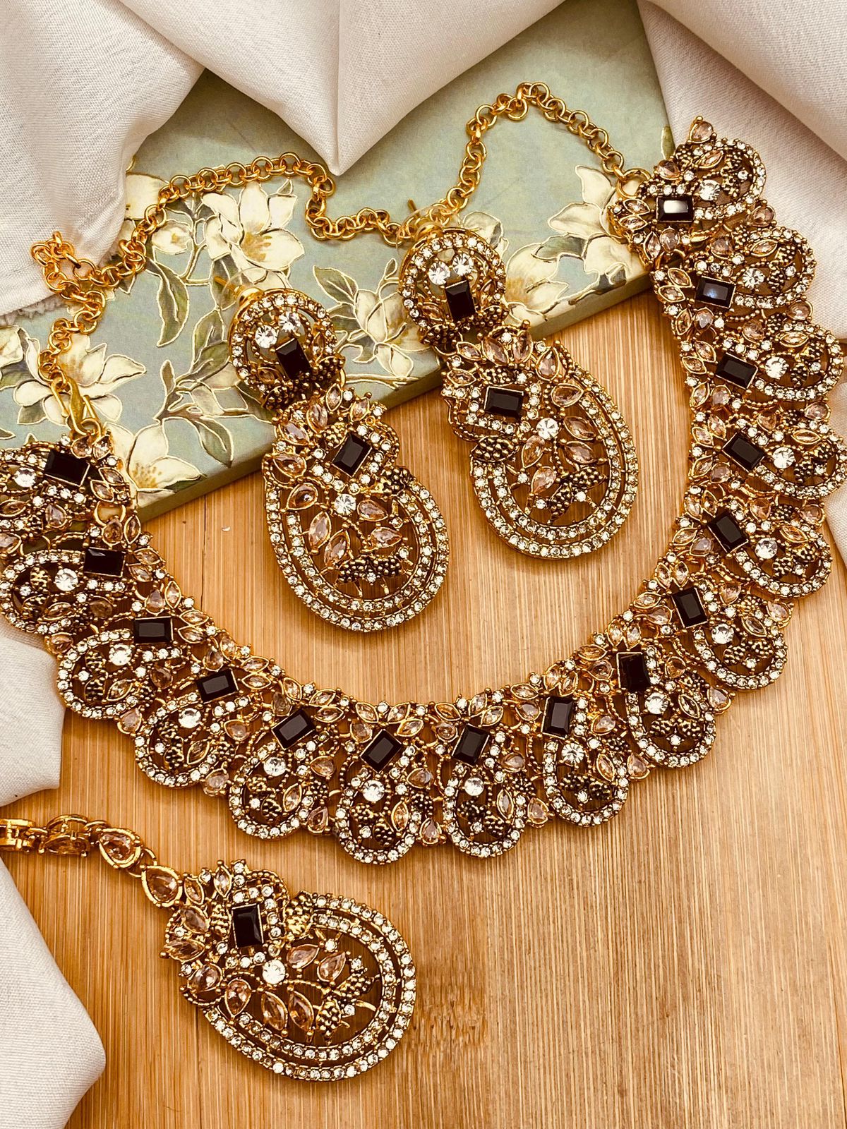Afra Zarcon Necklace set Golden N-103
