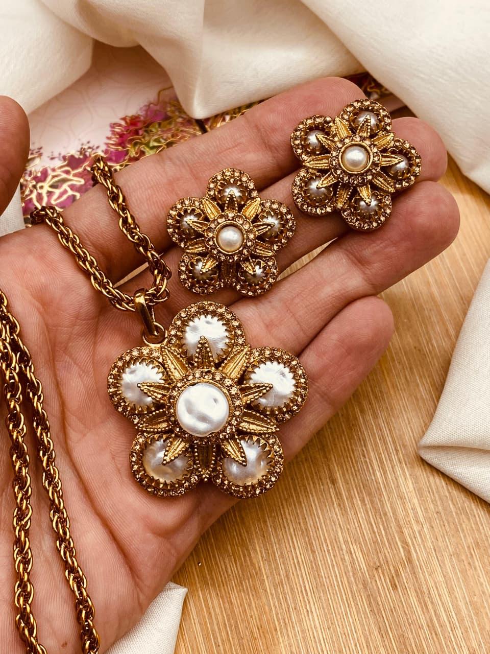 Turkish Mother Pearl Locket set L-912