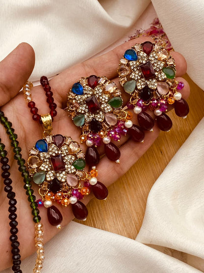 Noora Flower Locket set L-913-Golden