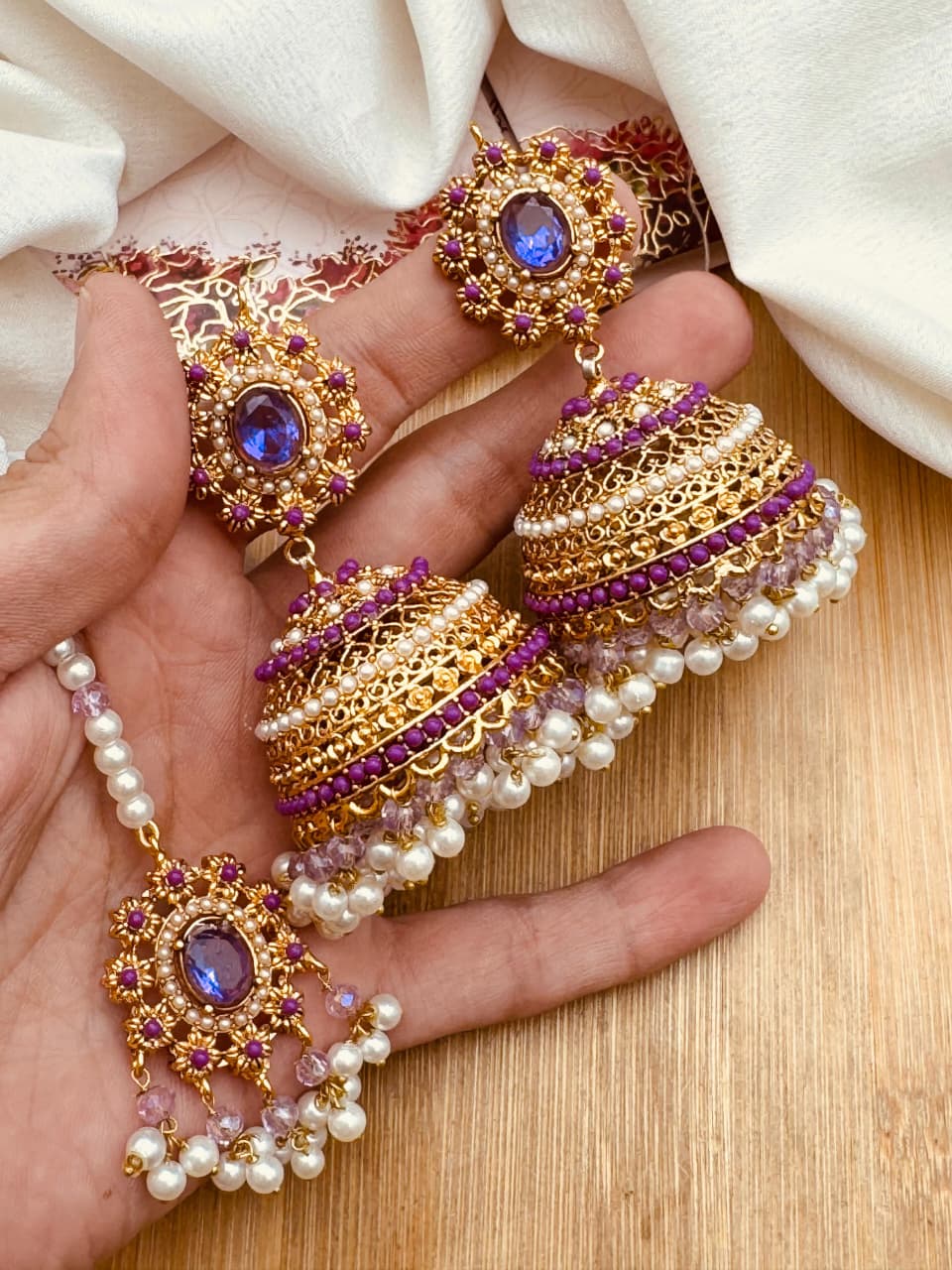Nafeesa Jhumka Tika set E-3035