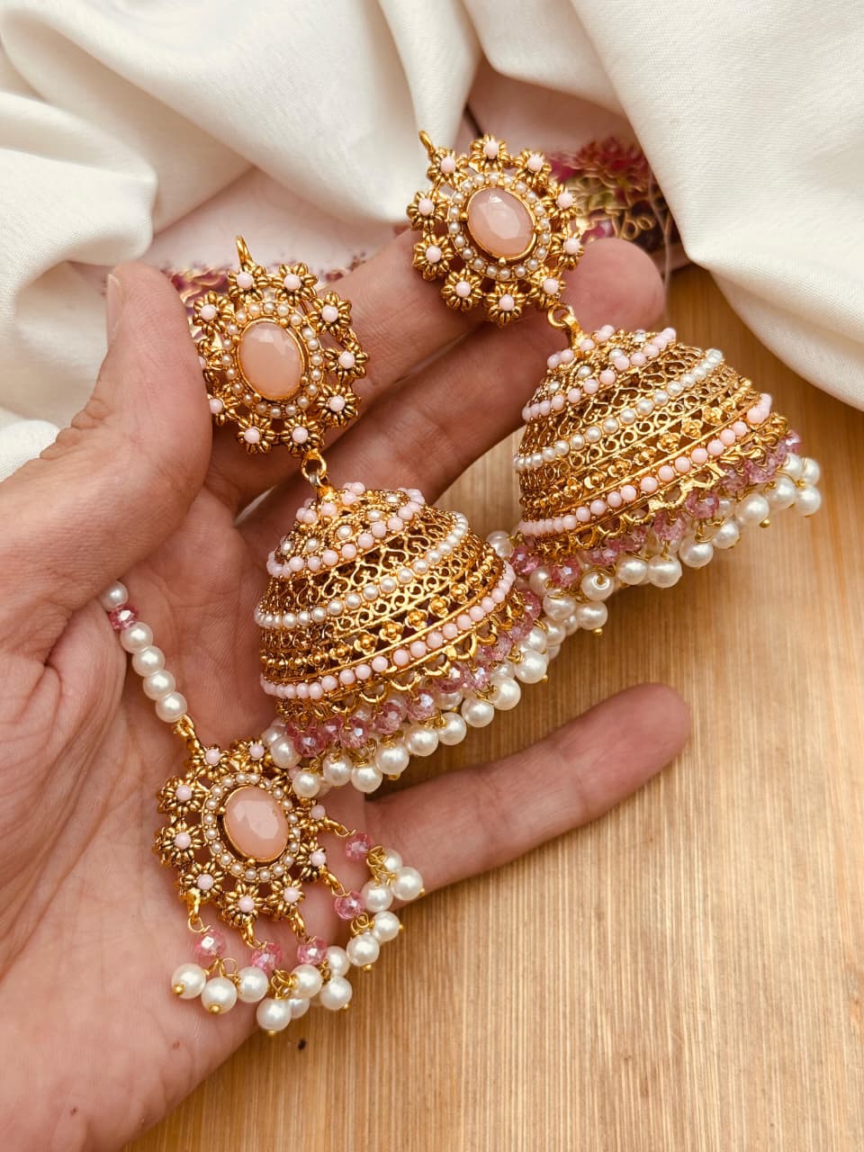 Nafeesa Jhumka Tika set E-3035