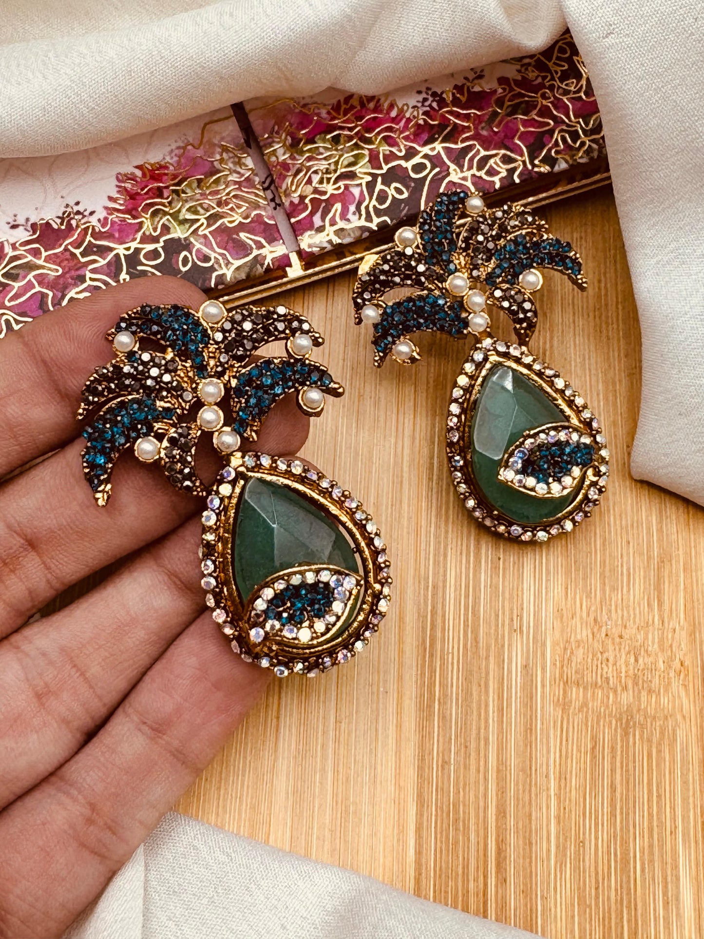 Turkish Studs E-3048