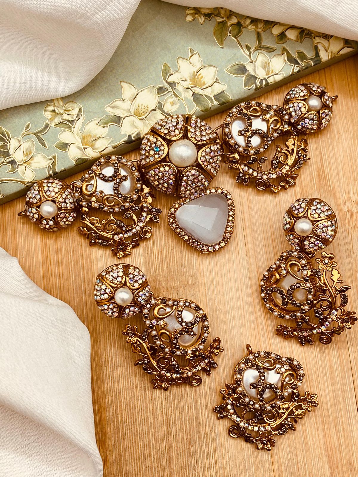 Saliha Turkish Chokar set N-104