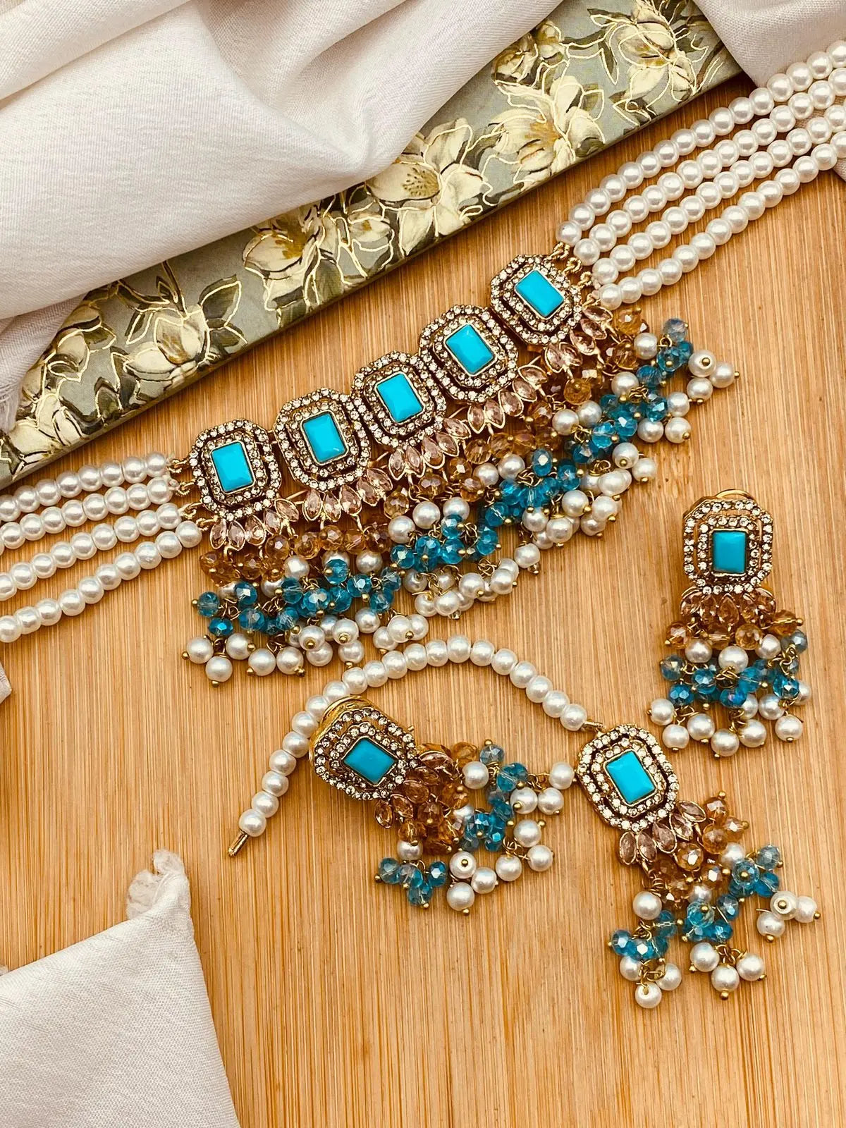 Zulekha Noratan Chokar set with Tika-2637 Nayab Jewellery
