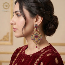 EARRING