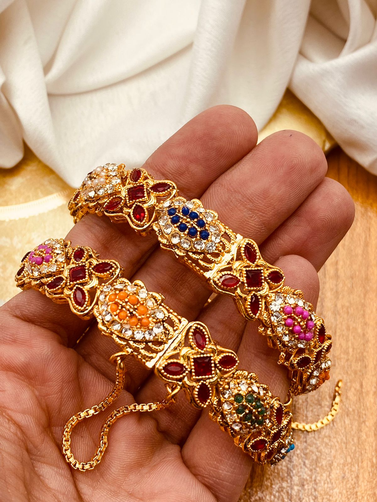 Gold plated Openable Bangles NJ-1466
